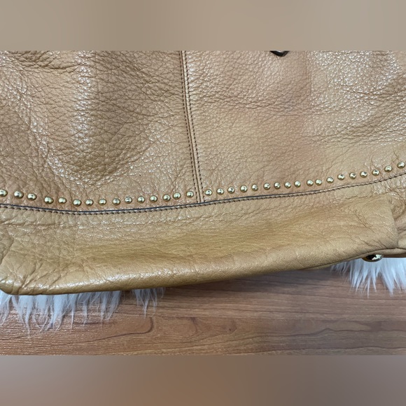 Guess Tan Leather Handbag - Picture 8 of 9